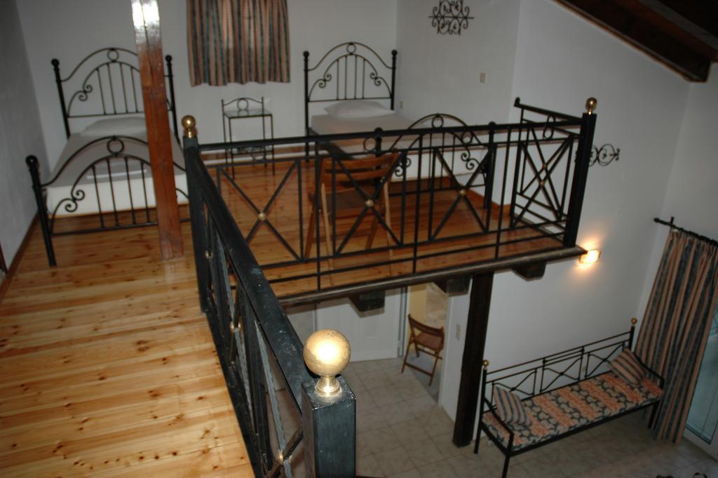 Iron House Leilighet Ájos Jeórjos Rom bilde